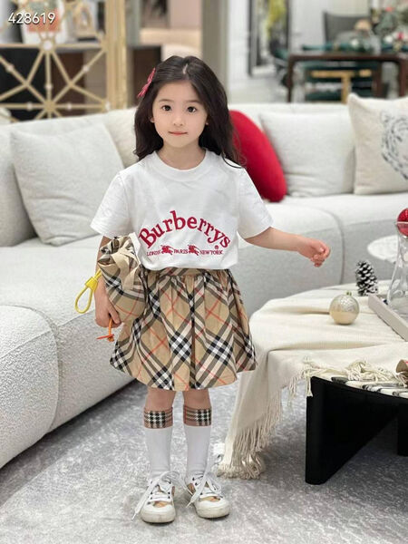 Детская футболка Burberry белый 179575-2