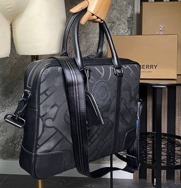 Мужской портфель Burberry мужской нейлон черный 146301
