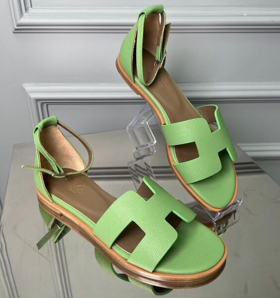 Сандалии Hermès женский кожа болотный 118416
