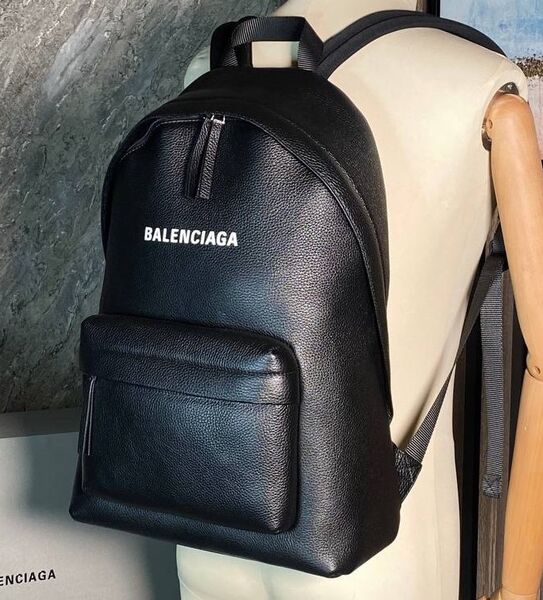 Мужской рюкзак Balenciaga мужской кожа swift черный 167098
