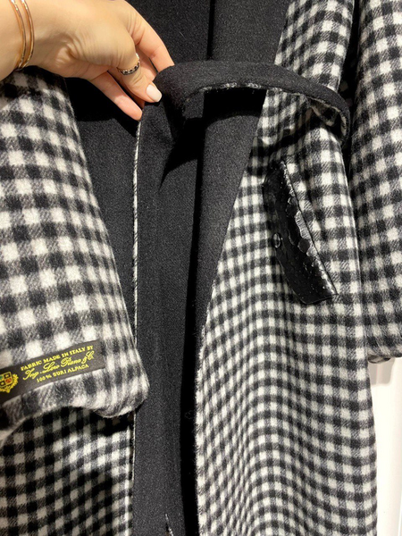 Пальто Loro Piana женский белый 93605-7