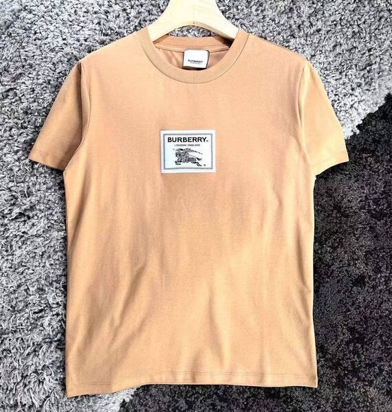 Футболка Burberry женский бежевый 142189