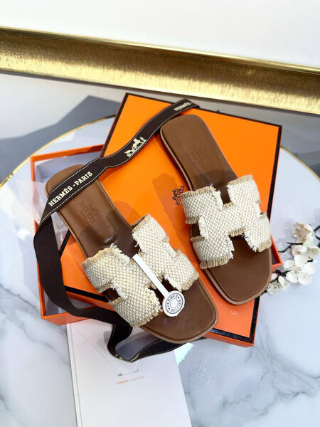Шлепки Hermès женский текстиль бежевый 185157-3