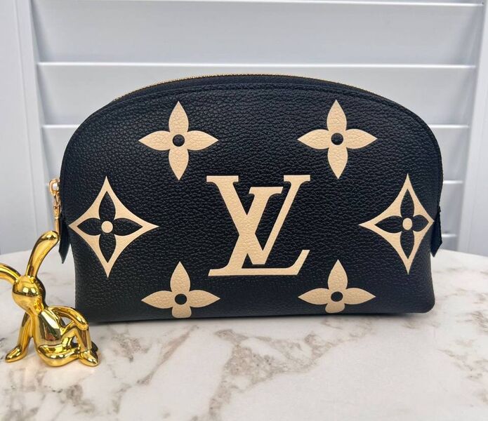 Косметичка Louis Vuitton женский кожа черный 152408