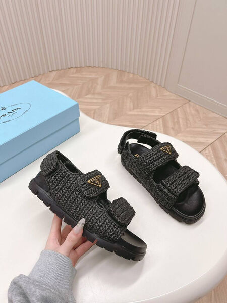 Сандалии Prada женский черный 147467-3
