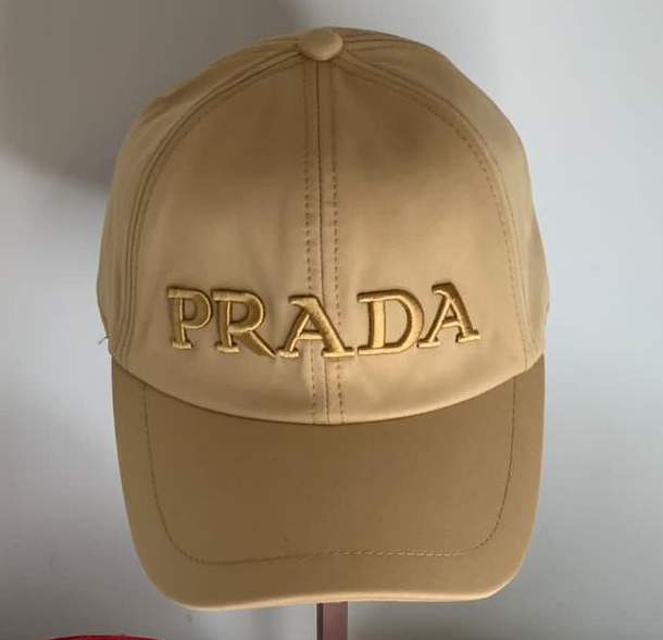 Кепка Prada женский бежевый 25981
