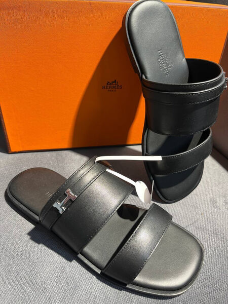 Шлепки Hermès женский кожа черный 183799-3