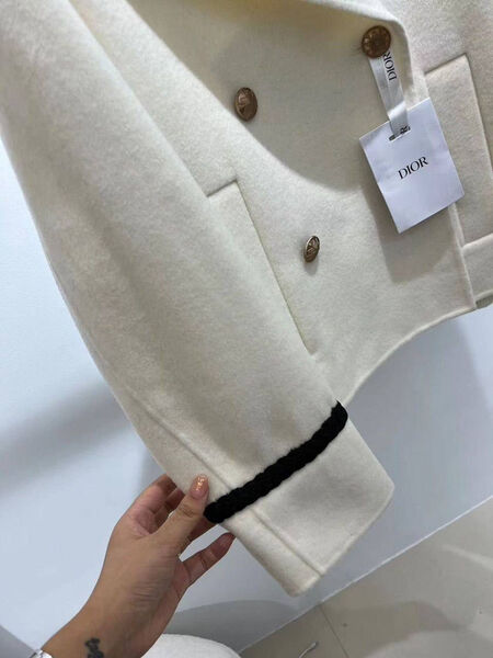 Пальто Christian Dior женский белый 126836-5