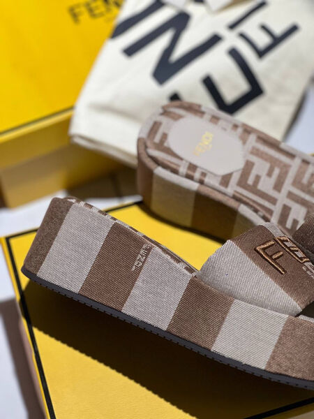 Шлепки Fendi женский текстиль 154789-3