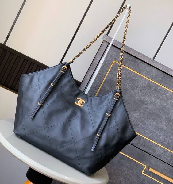 Сумка Chanel женский кожа черный 184062