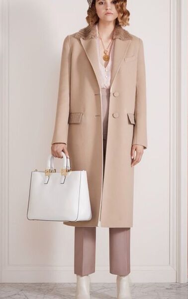Пальто Fendi женский бежевый 125646