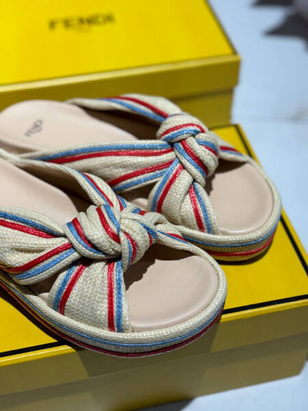 Шлепки Fendi женский текстиль бежевый 153122-4