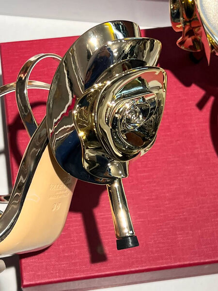 Босоножки Valentino женский кожа бронзовый 138776-3