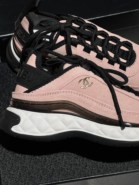 Кроссовки Chanel женский замша розовый 147672-3