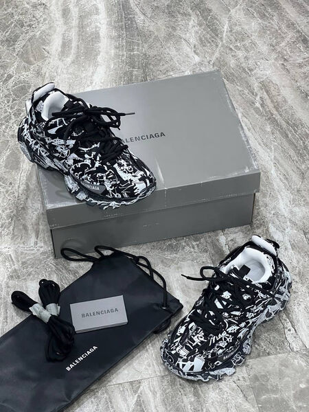 Кроссовки Balenciaga женский кожа графитовый 116478-5