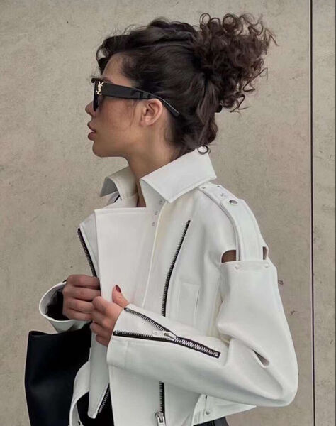 Куртка Balenciaga женский кожа белый 106486-2
