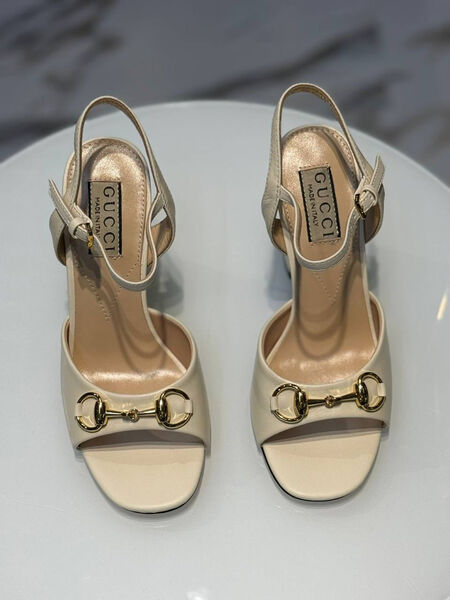 Босоножки Gucci женский кожа бежевый 189469-2