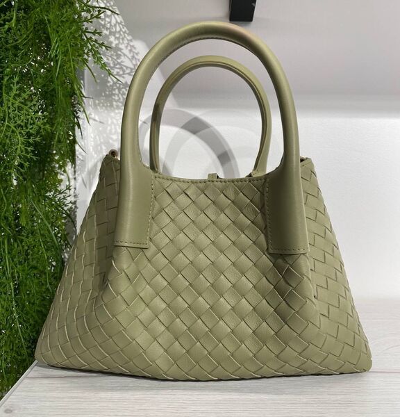 Сумка Bottega Veneta женский кожа болотный 187542