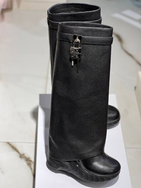 Сапоги Givenchy женский кожа черный 134297
