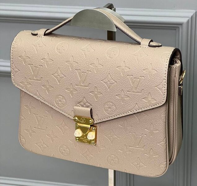 Сумка Louis Vuitton Pochette Metis женский кожа бежевый 143013