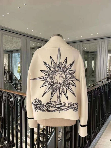 Пальто Christian Dior женский белый 126836-3
