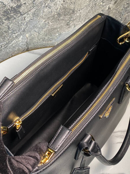Сумка Prada женский кожа черный 200959-3
