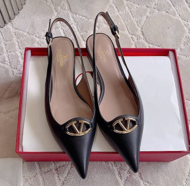 Туфли Valentino женский кожа черный 150160