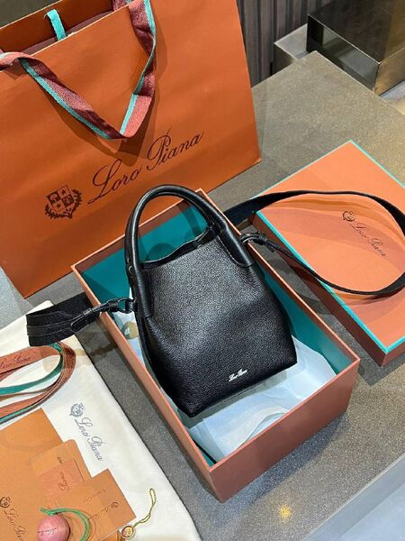Сумка Loro Piana женский кожа черный u3014339-1-2