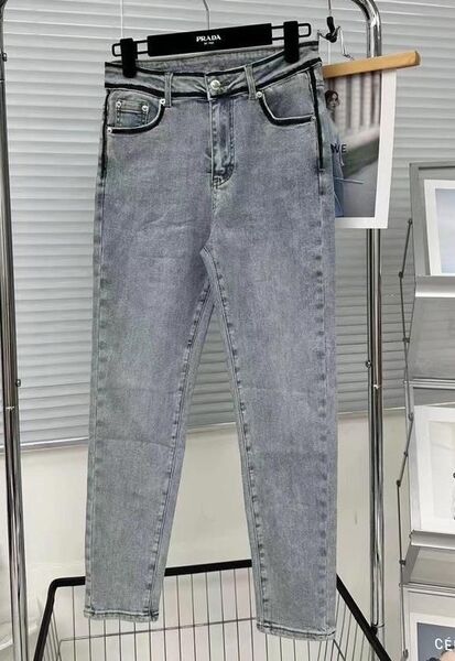 Джинсы Prada женский джинса графитовый 124530