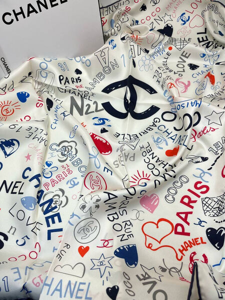 Платок Chanel женский шелк белый 197760