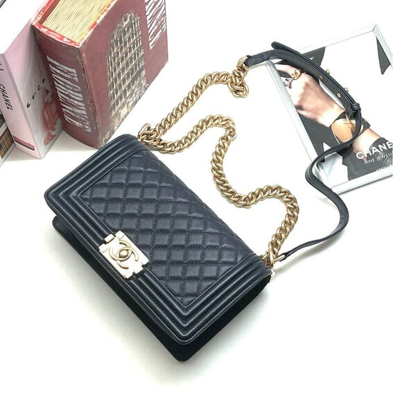 Сумка Chanel Boy женский кожа черный 101628-4