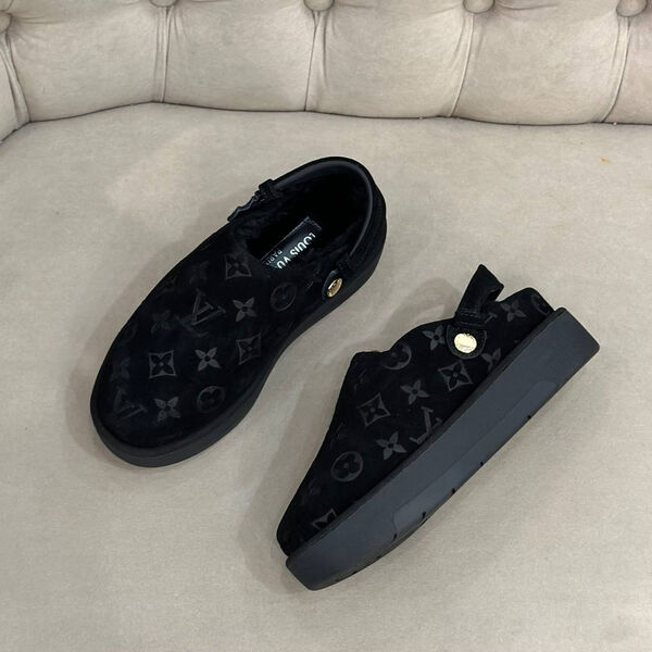 Сабо Louis Vuitton женский замша черный 132894-3