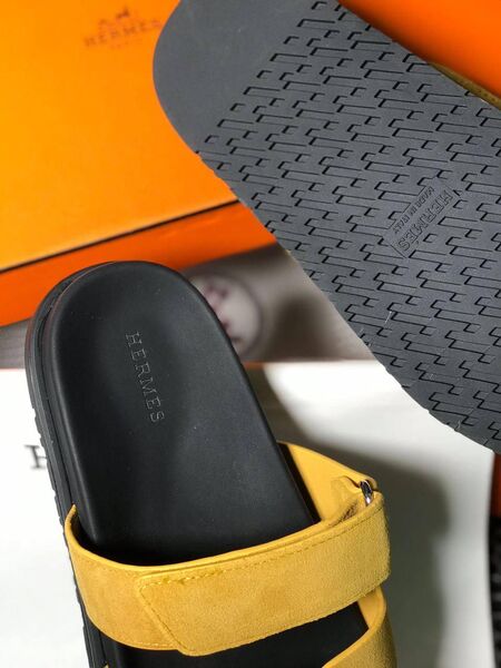 Шлепки Hermès женский замша горчичный 89407-3