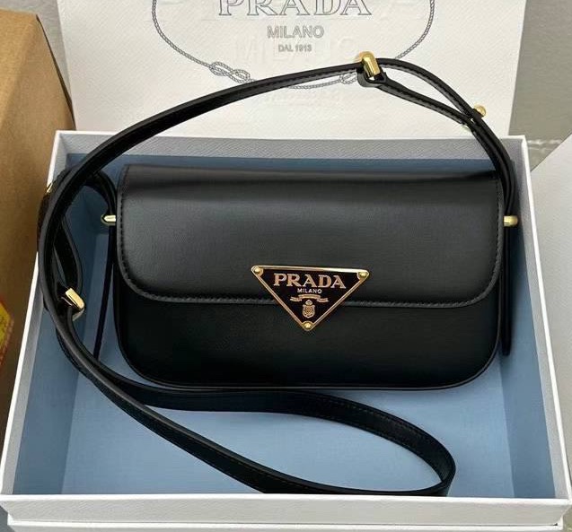 Сумка Prada женский кожа черный 131221