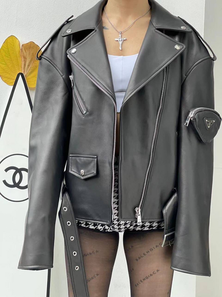Куртка Prada женский кожа черный 39204