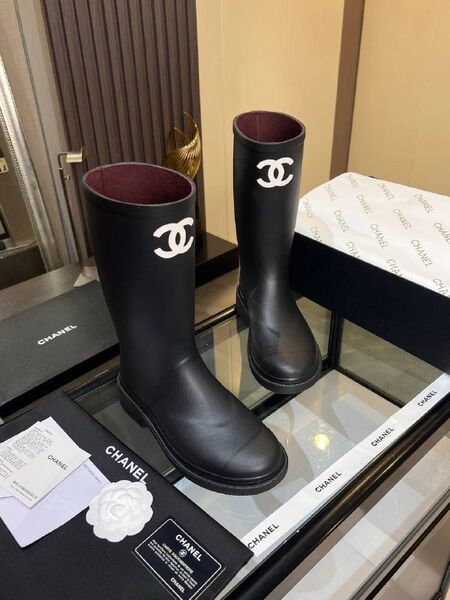 Женские сапоги Chanel женский резина черный h2206107-1-5