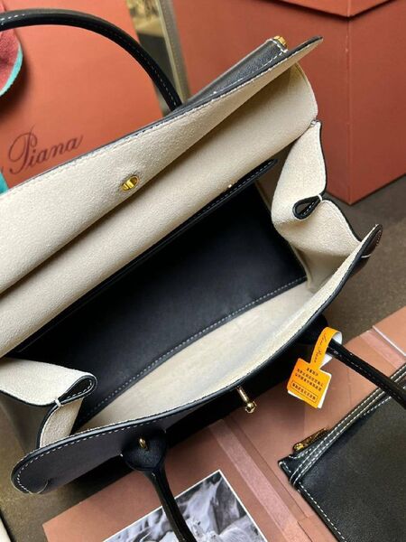 Сумка Loro Piana женский черный y5039460-1-7