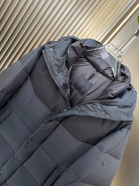 Мужской пуховик Moncler мужской черный 167404