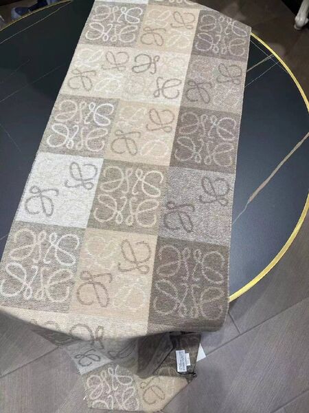 Шарф Loewe из шерсти и шелка женский шерсть бежевый n5321342-1-7
