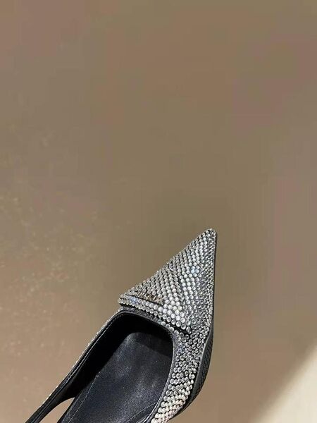 Босоножки Prada женский кожа графитовый 12631-4