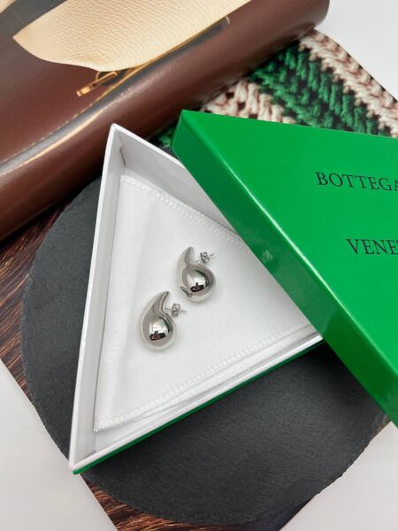 Серьги Bottega Veneta графитовый 175519