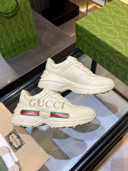 Кроссовки Gucci Rhyton женский кожа молочный r5521511-1