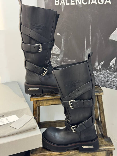 Сапоги Balenciaga женский кожа черный 199446