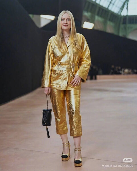 Сумка Chanel женский кожа черный 195004-10