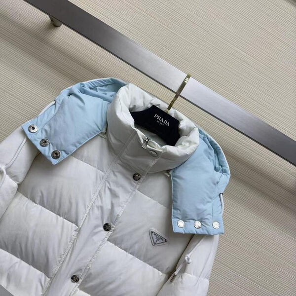 Пуховик Prada женский белый 126074-3