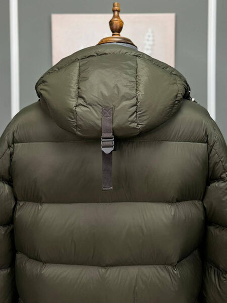 Мужской пуховик Tom Ford мужской болотный 167307
