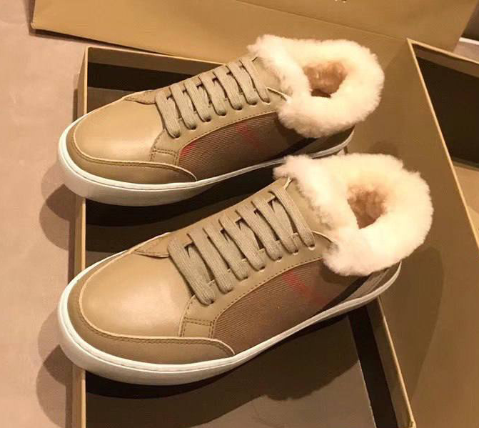 Кроссовки Burberry женский кожа темно-бежевый 33013