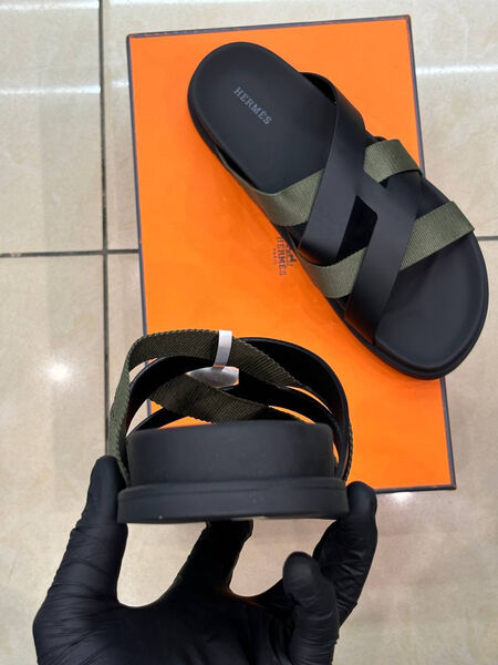 Мужские шлепки Hermès мужской кожа swift светло-зеленый 180845-4