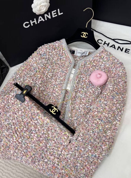 Костюм Chanel женский твид розовый 198171-3