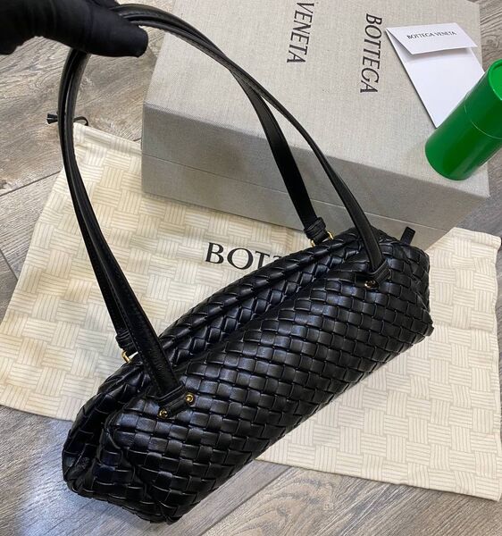 Сумка Bottega Veneta женский кожа черный 174512